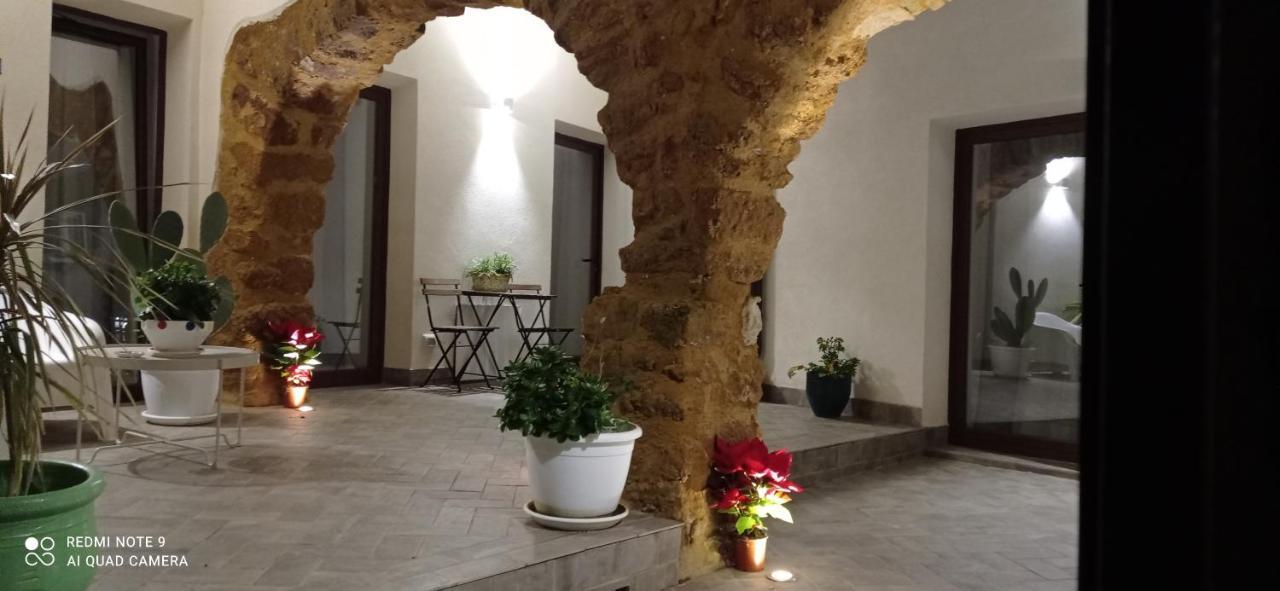 Cortile Baronello Hotel Агридженто Екстериор снимка